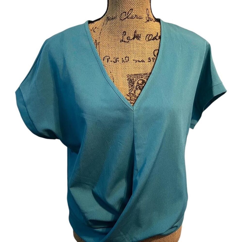 Unbranded Cropped Teal Short Sleeve‎ Top with Twist Hem Size M